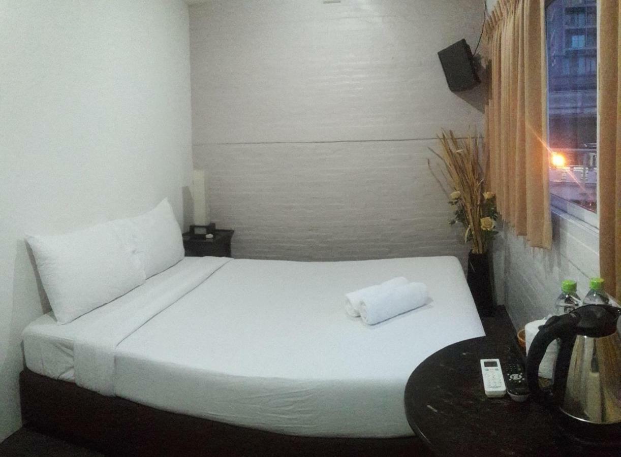 Pink Guest House Banguecoque Exterior foto